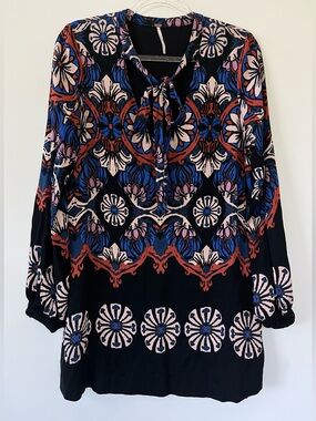 Free People Printed Tie Neck  Shift Tunic Dress 
Boho-Chic Size Small